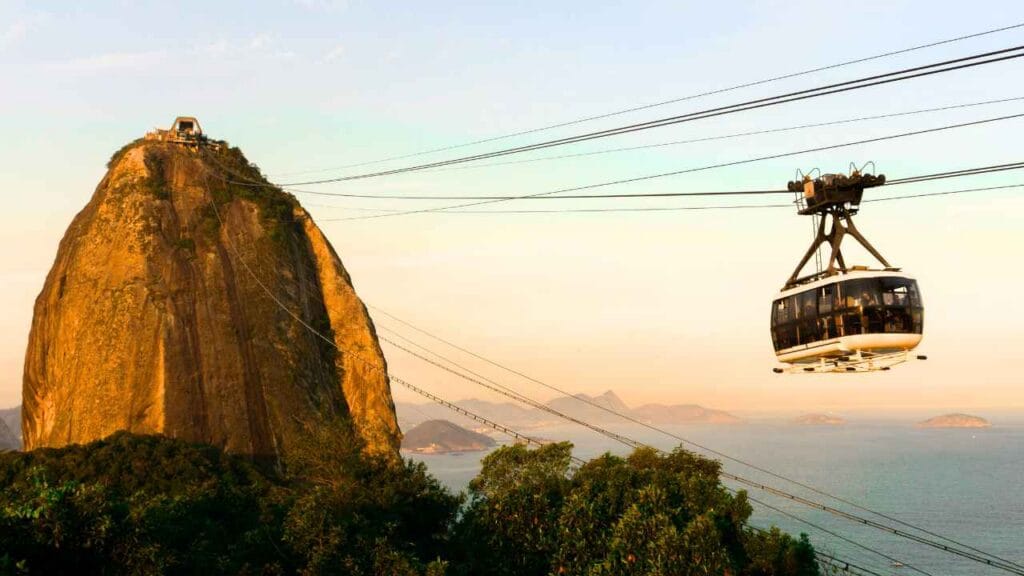 A trilha curta que leva a uma das paisagens mais impressionantes do Rio (Morro da Urca – Rio de Janeiro)