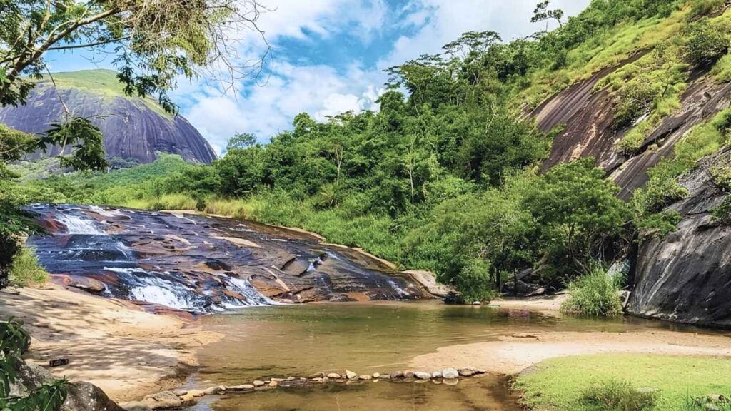 Esta pequena cidade serrana do Rio conquista pela tranquilidade e pelas paisagens (Secretário – Petrópolis)