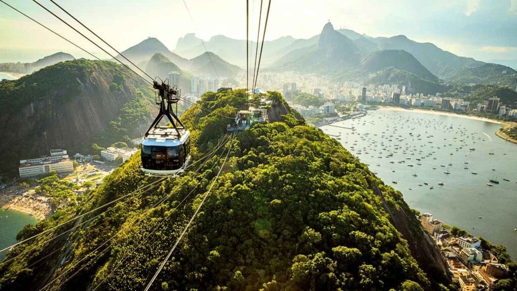 Esta trilha curta entrega uma das paisagens mais espetaculares do Brasil (Morro da Urca – Rio de Janeiro)