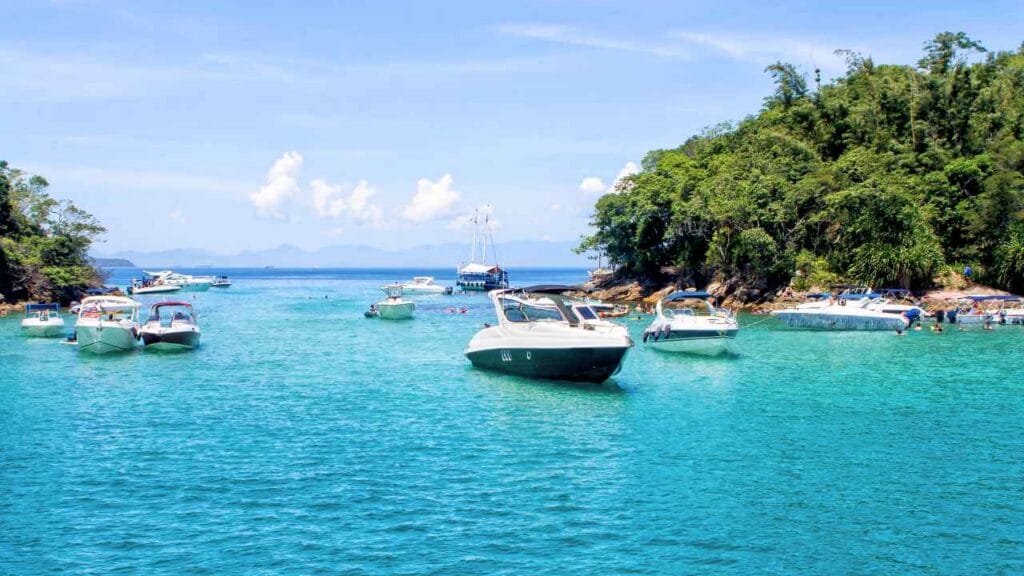 O lugar secreto da Costa Verde que impressiona até viajantes experientes (Praia do Dentista – Angra dos Reis)